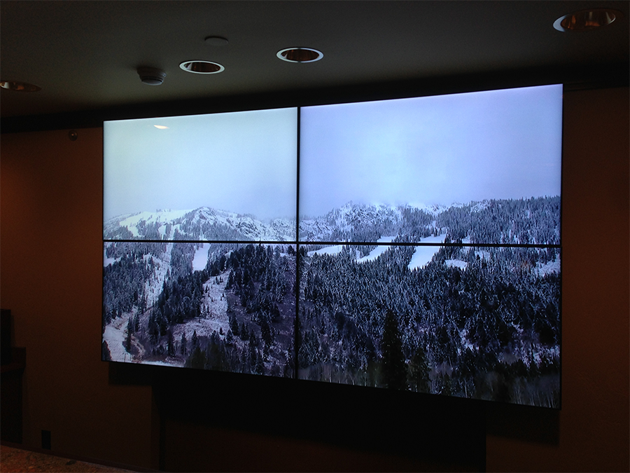 Hotel Lobby LCD Video Wall